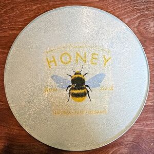 Handcrafted Round Glass Honey Bee Trivet